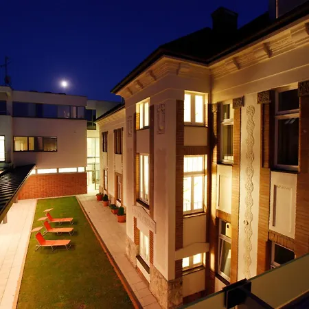 Hotel Sandor Pavillon