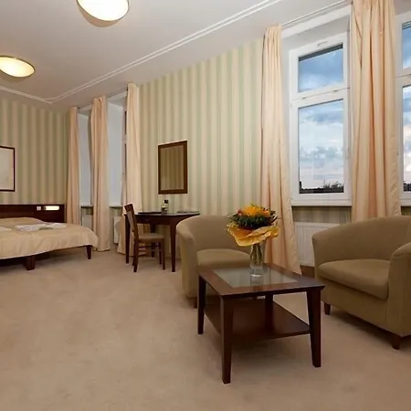 Sandor Pavillon Hotel