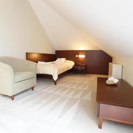 Sandor Pavillon Hotel Piest'any